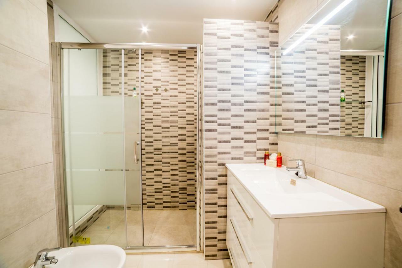 Un Dormitorio En Playa De Las Americas Costa Adeje  Exteriér fotografie